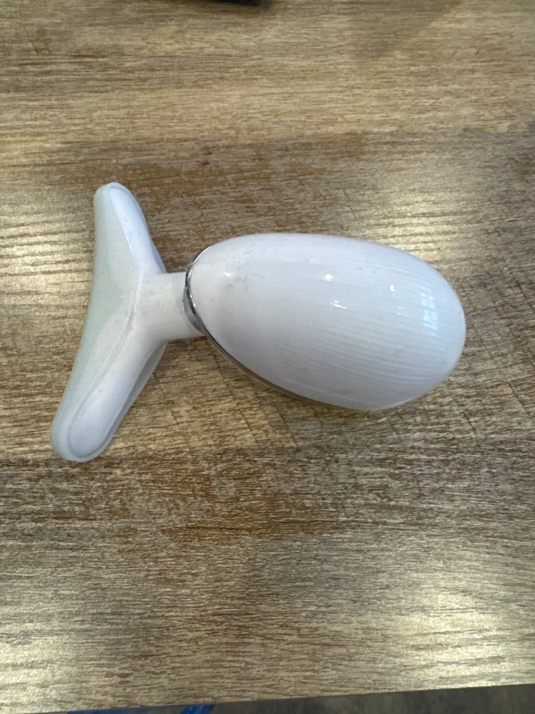 White Neck and Face Massager 💚 thumbnail