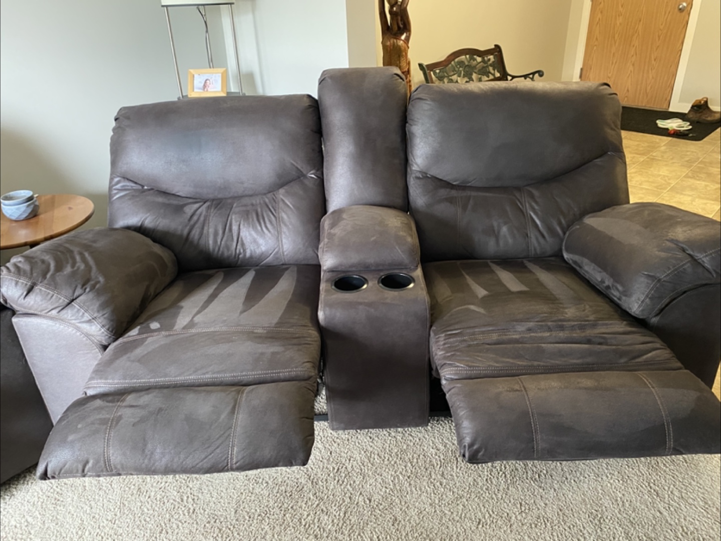 Double Reclining Sofa with Console - photo 2