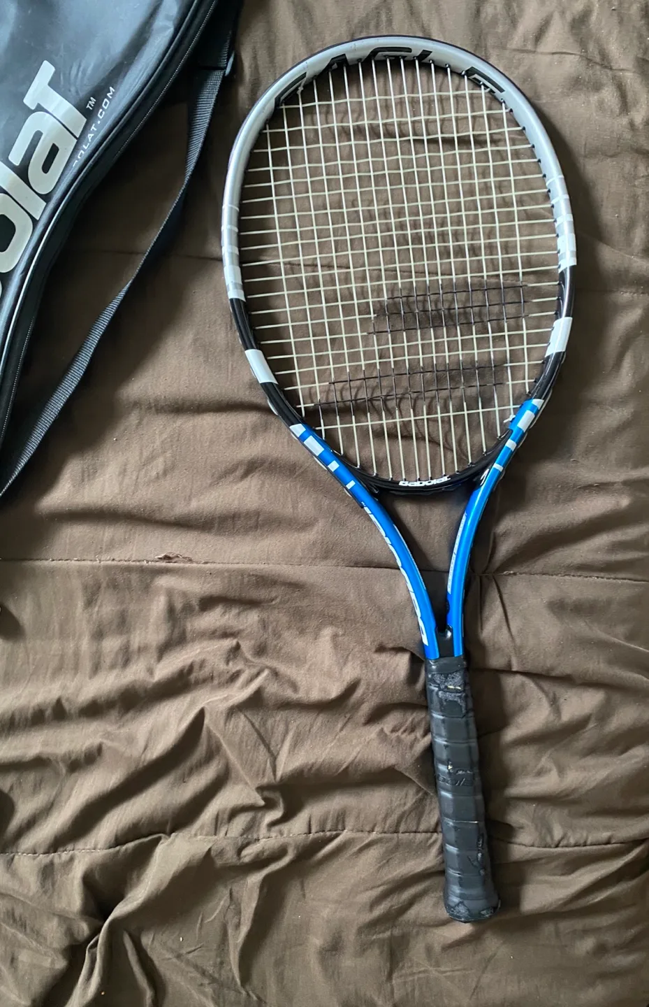 Babolat Tennis Racquet with Case image indicator(2)