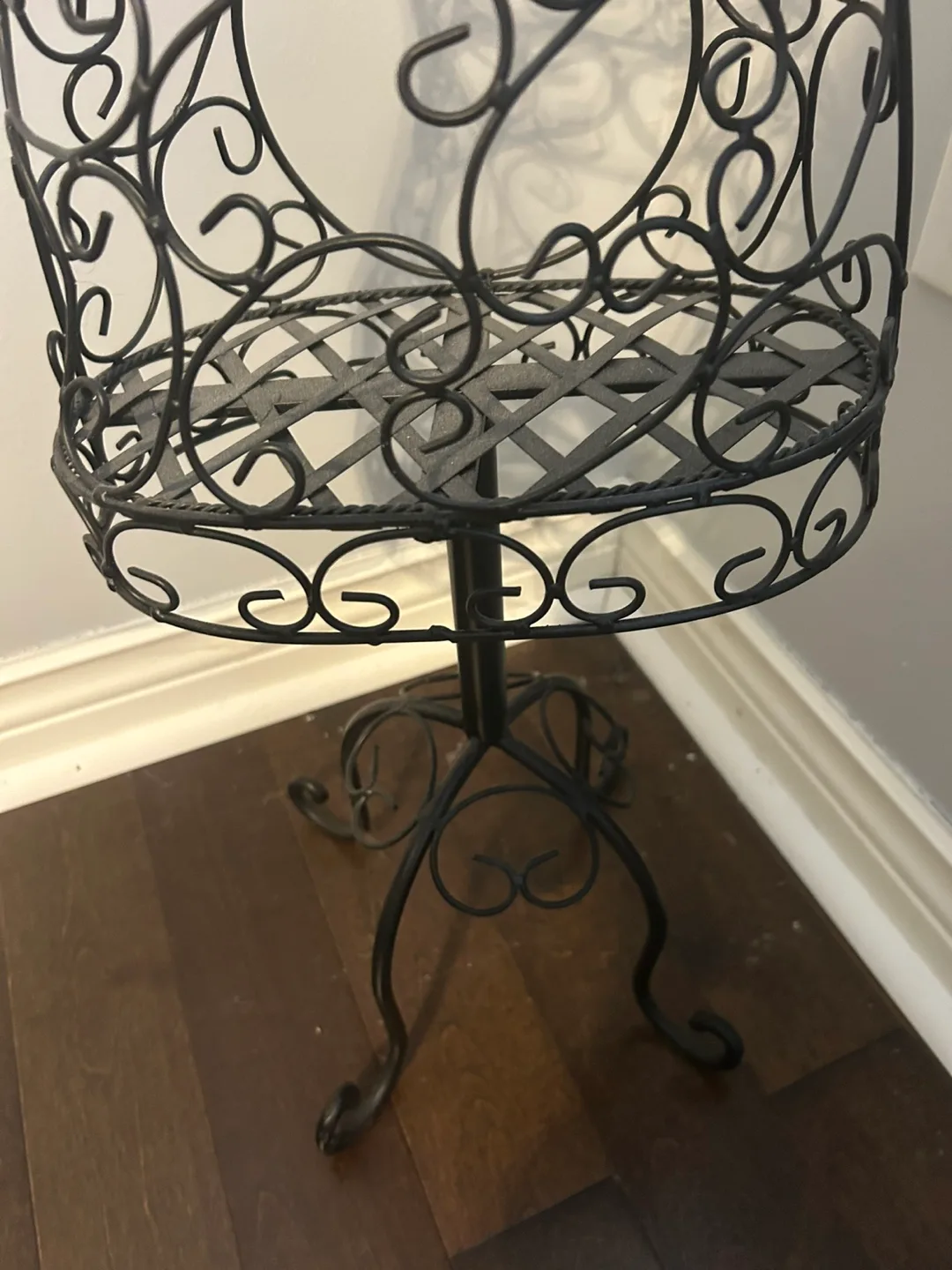 Black Metal Jewelry Stand💚 image indicator(2)