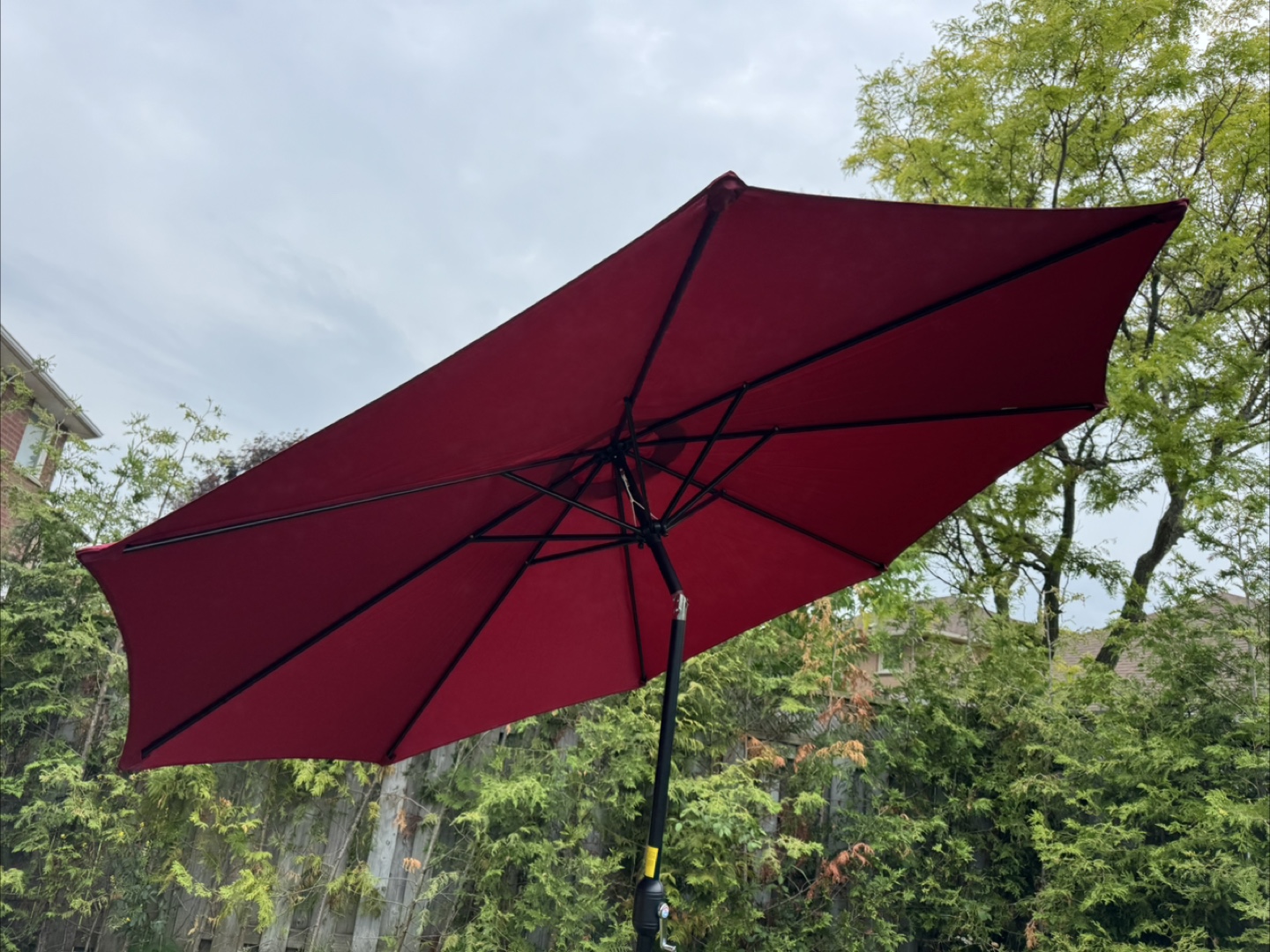 10FT x 8FT ROUND PATIO UMBRELLA TILT & CRANK HANDLE