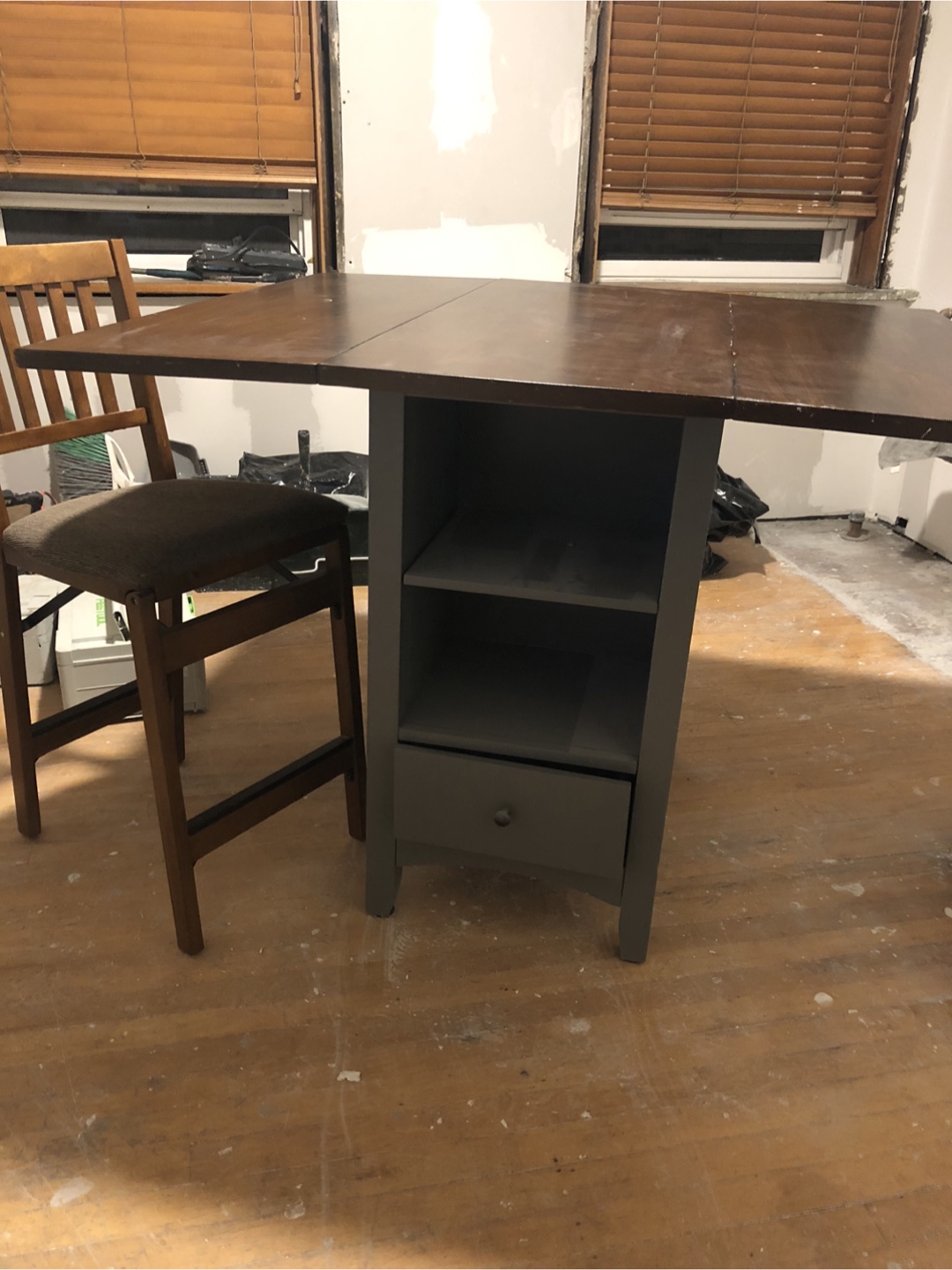 Folding kitchen/dining room table with 2barstools - photo 4