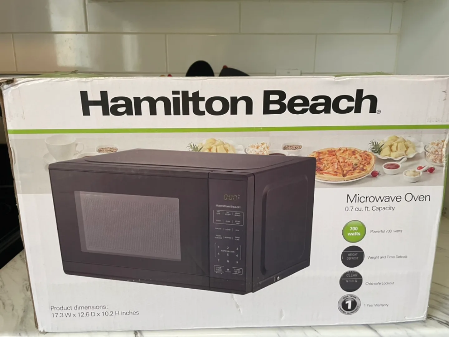 Hamilton Beach 0.7 cu ft Microwave Oven thumbnail