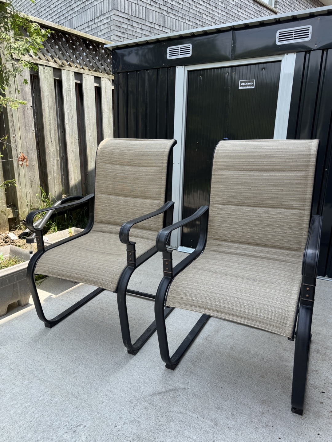 HAMPTON BAY PADDED SLING OUTDOOR CHAIRS SET