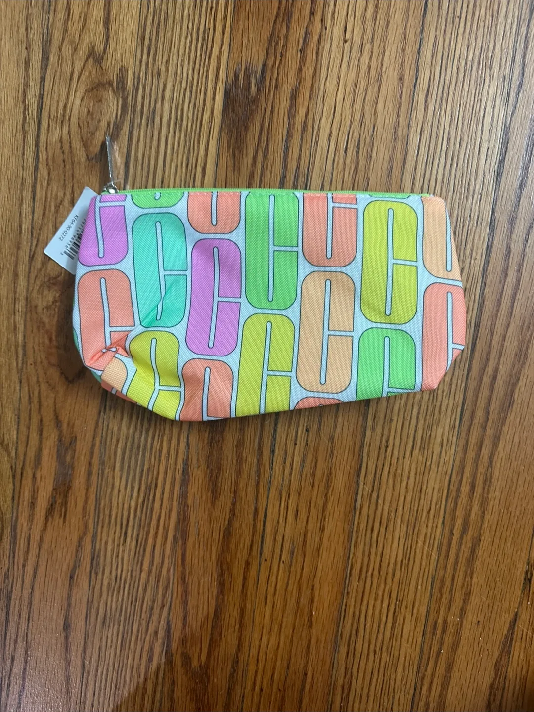 Clinique Cosmetic Bag image indicator(2)