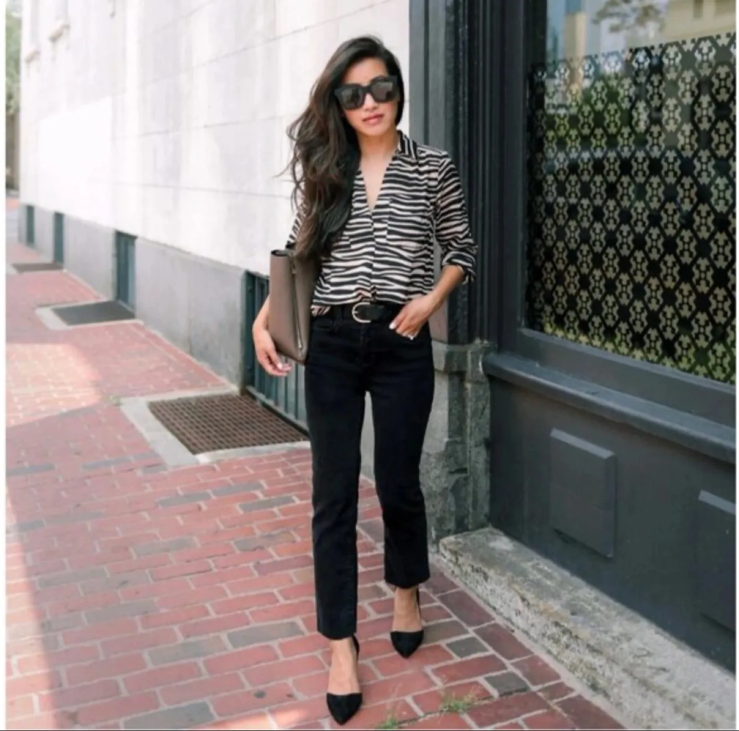 Ann Taylor Zebra Print Shirt - Brand New! 🇨🇦 image indicator(4)