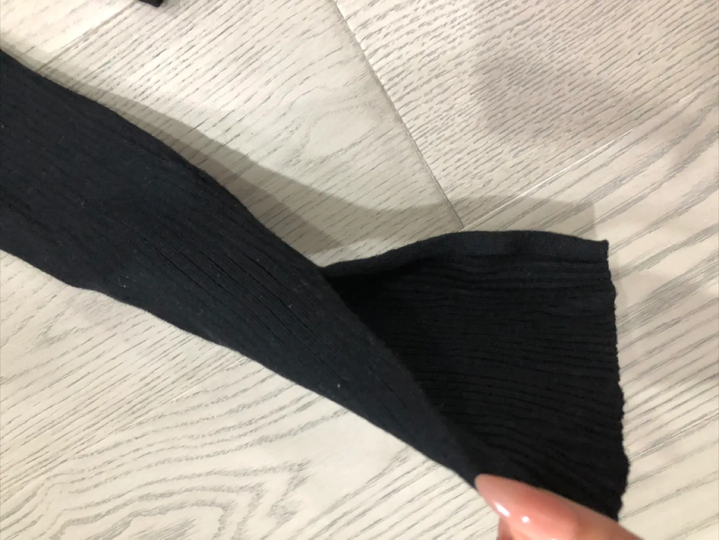 Garage Black Off-Shoulder Top - Size XXS image indicator(2)