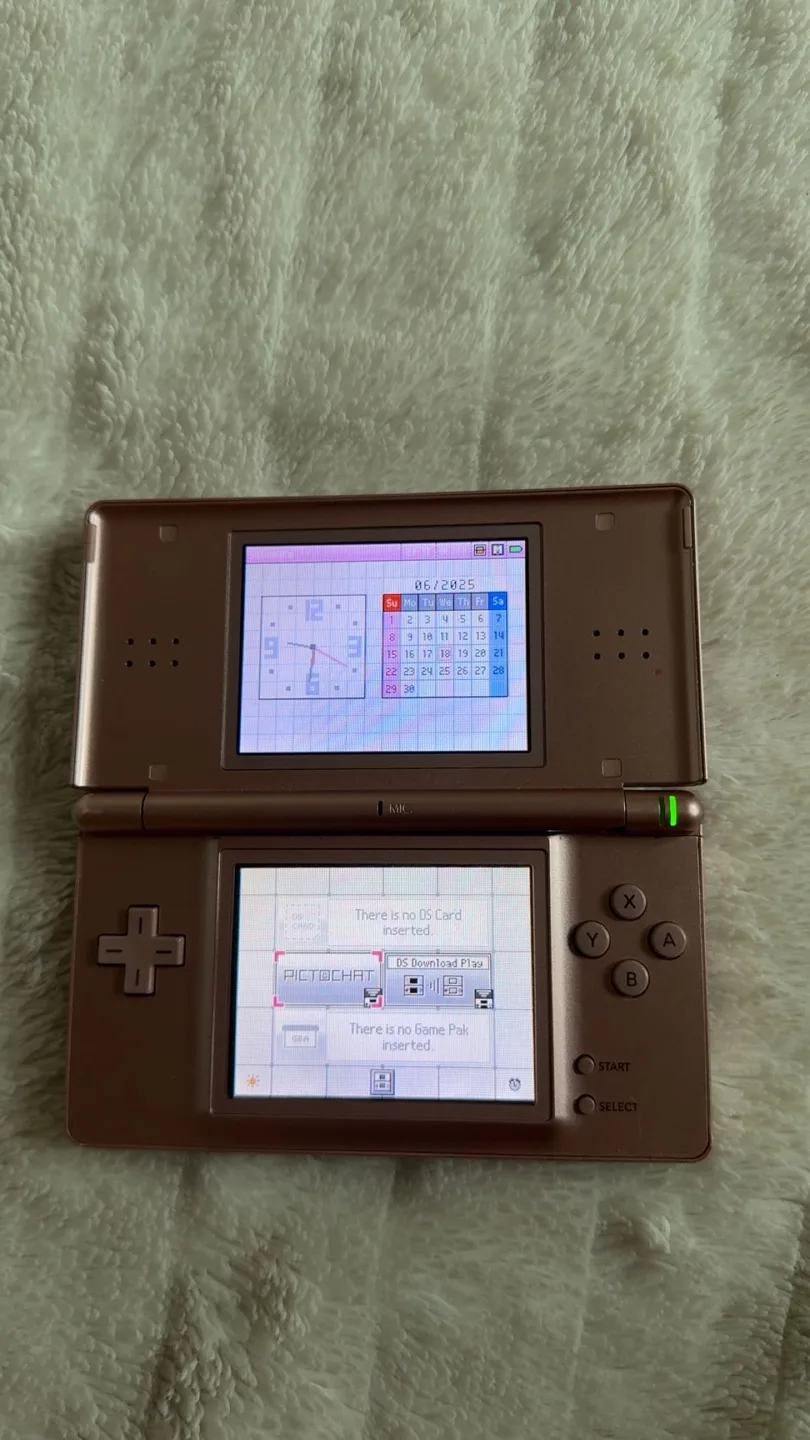 Nintendo DS Lite - Pink image indicator(6)