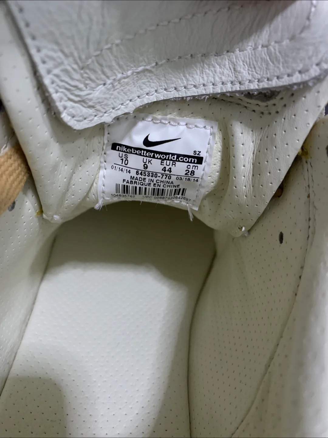 ON HOLD. Nike Gold Shoes image indicator(5)