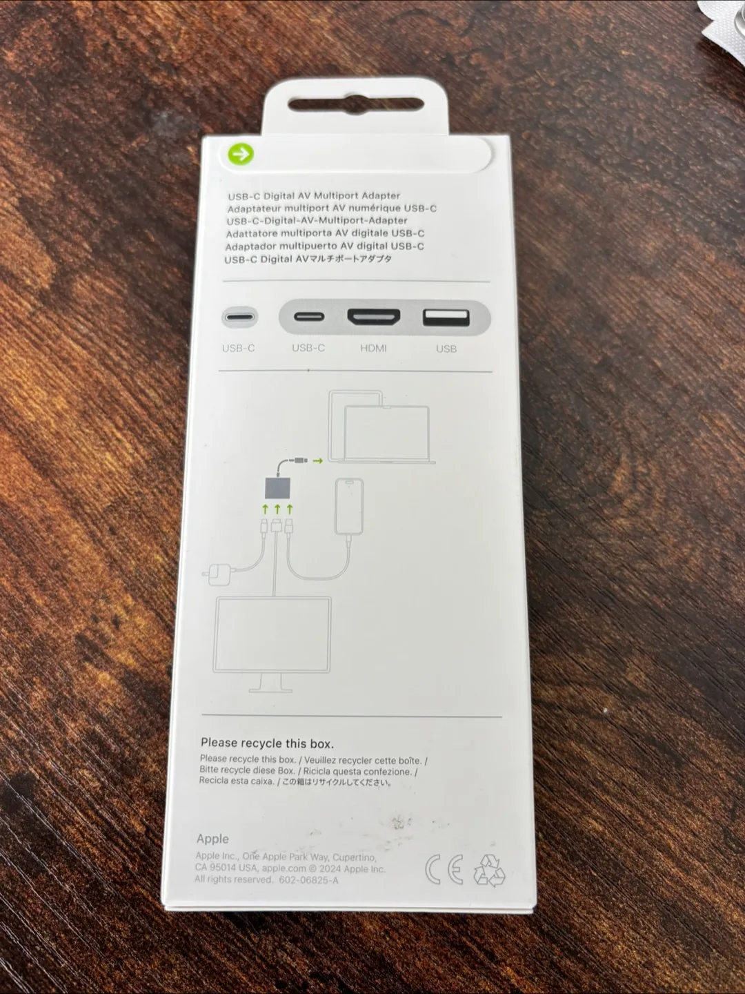 Apple USB-C Digital AV Multiport Adapter image indicator(2)