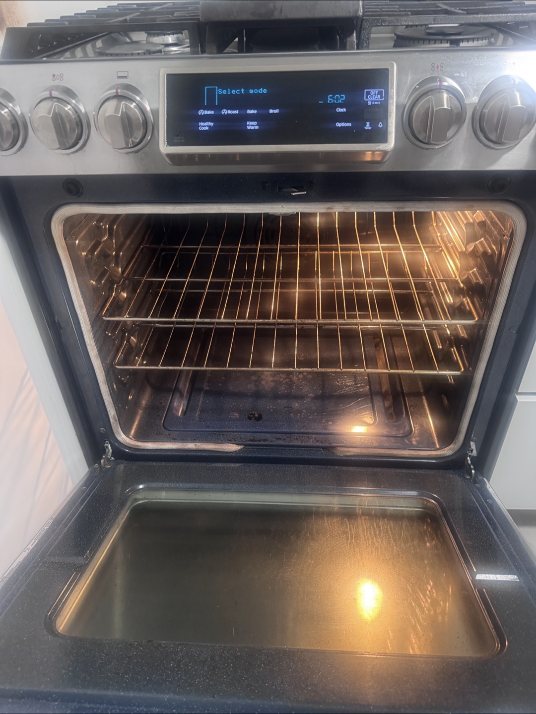 Samsung Stainless Steel Gas Range - photo 3