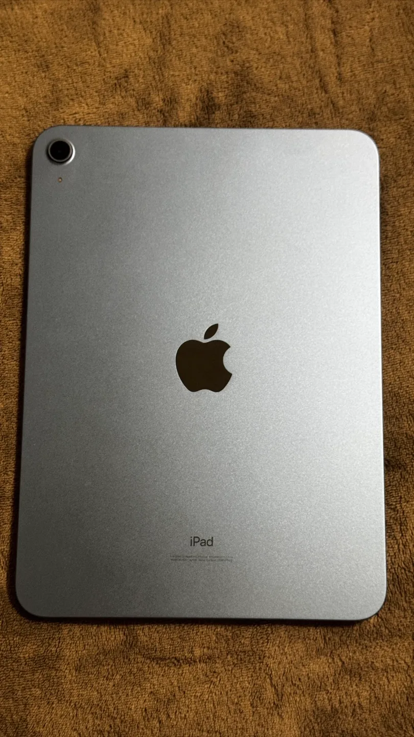 Apple iPad (10th Gen) 64GB thumbnail