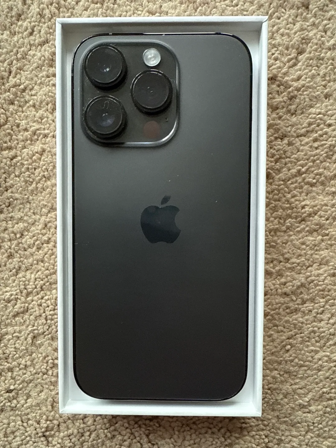 iPhone 14 Pro - Great Condition thumbnail