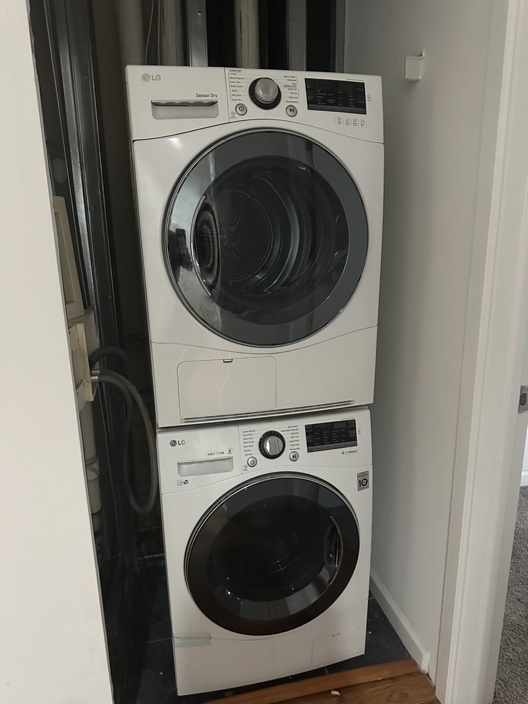 LG WashTower Laundry Center - Washer & Dryer - photo 3
