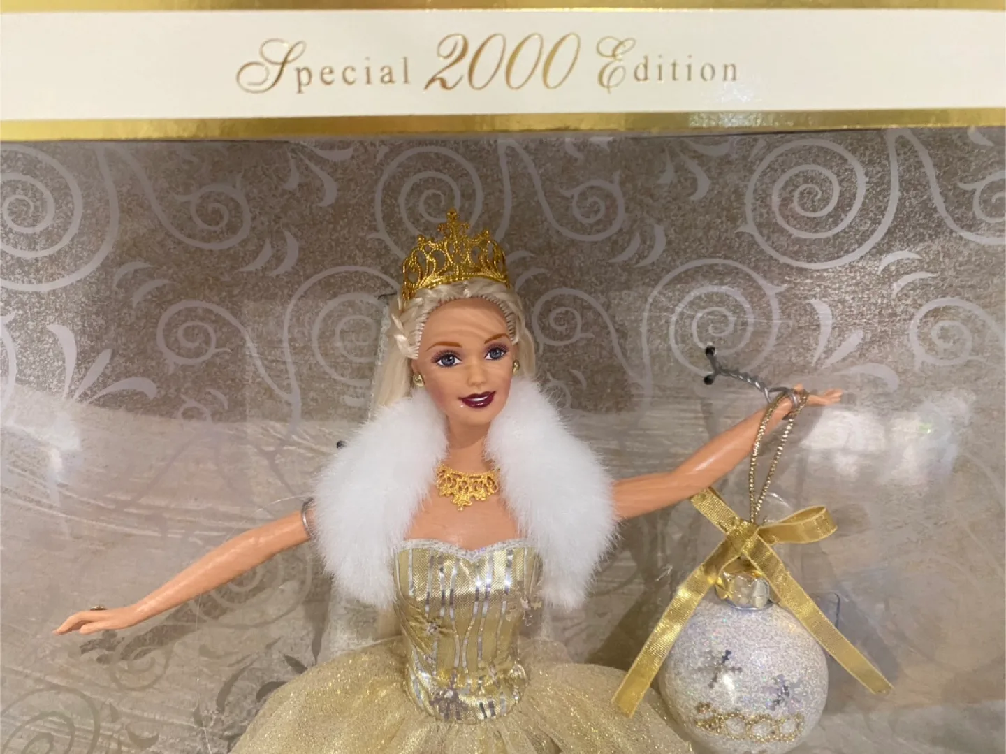 Celebration Barbie Special 2000 Edition image indicator(2)