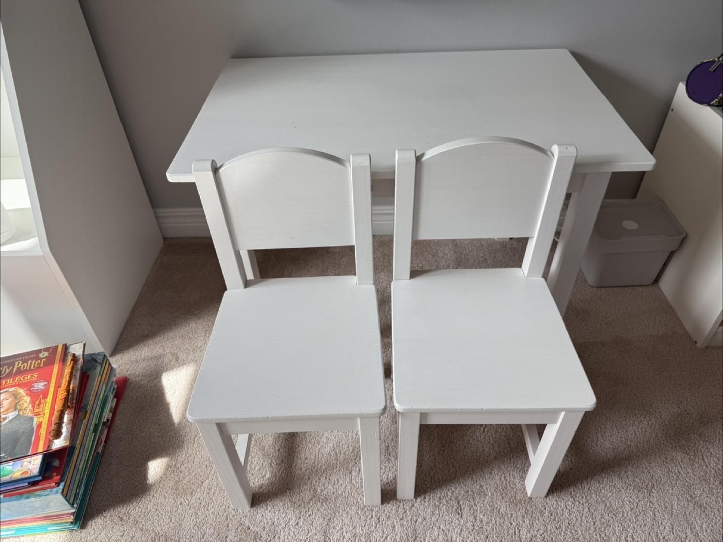 IKEA Sundvik Kids Table & Chairs + Flisat Book Display - photo 5