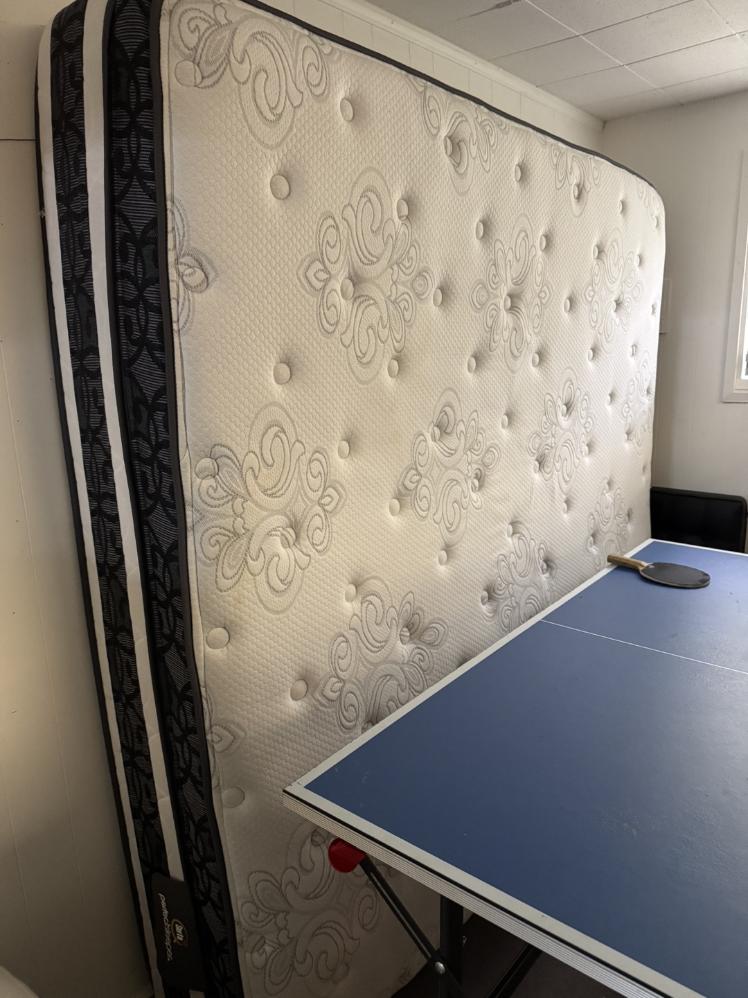 King size Serta  perfect sleeper Mattress