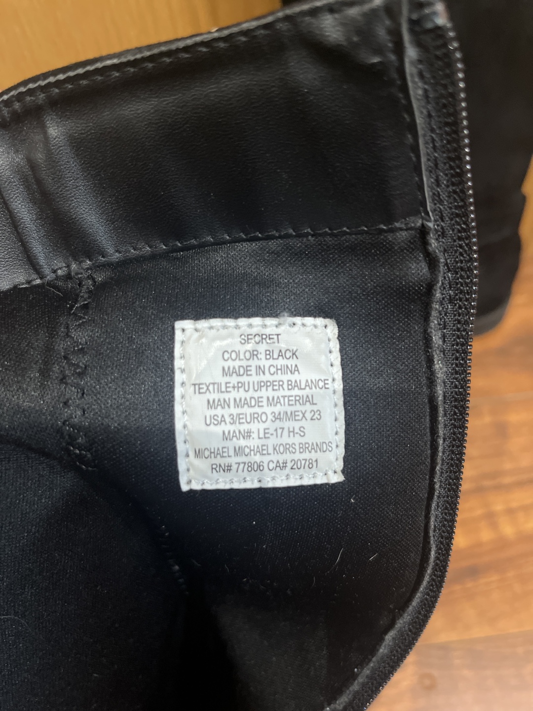 Michael Kors Black Boots - Size 3 Youth - photo 3