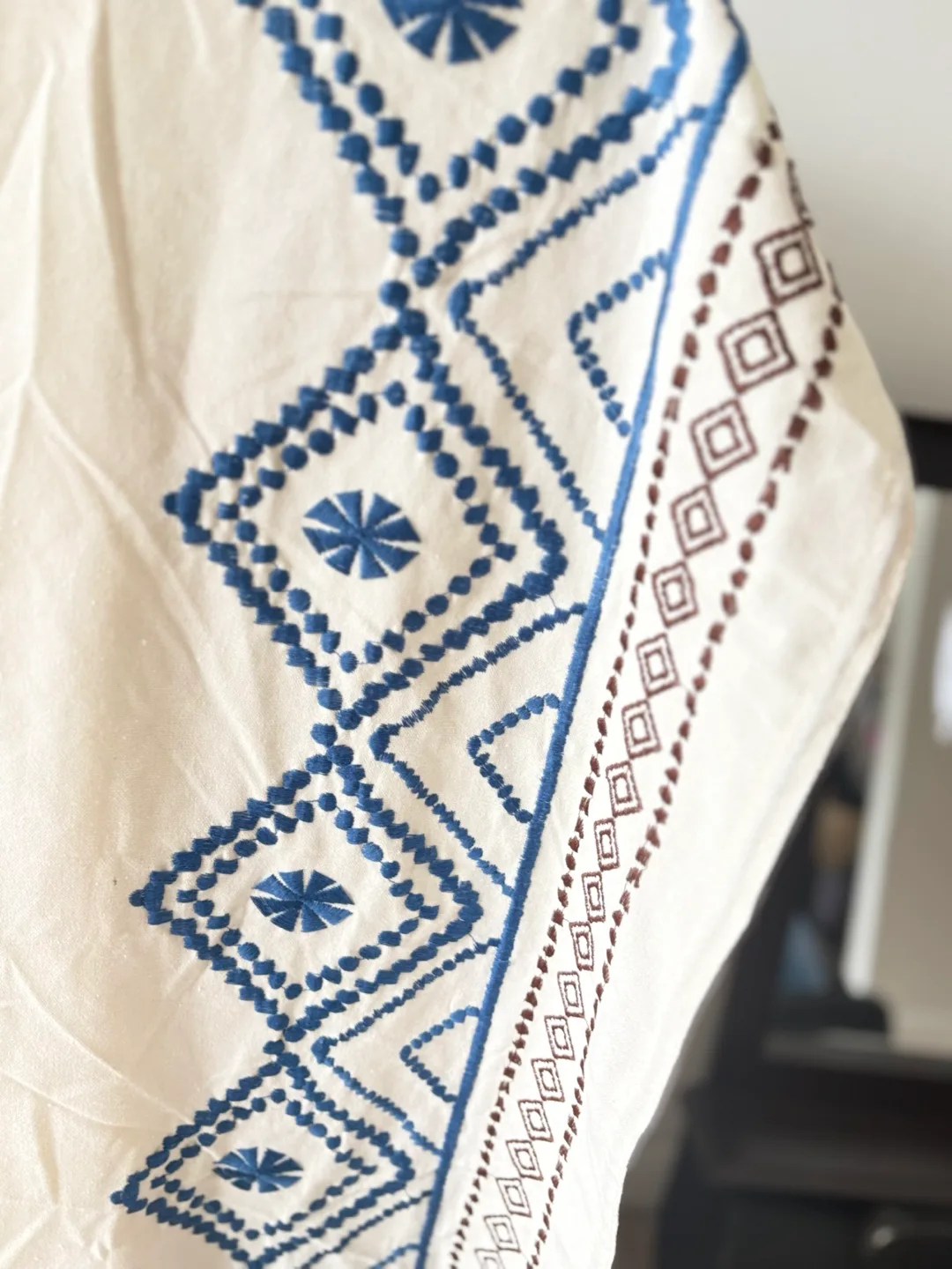 Embroidered table cloth  - Blue & White image indicator(2)