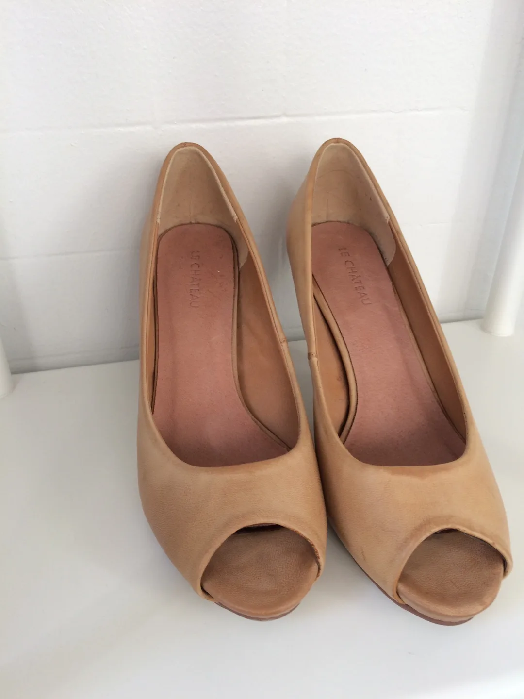 New Leather Heels  Sz 8 thumbnail