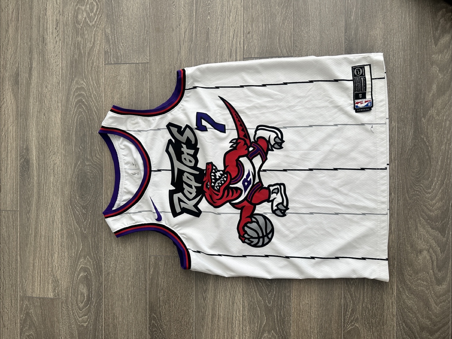 Nike Raptors Lowry #7 Jersey - Size Large