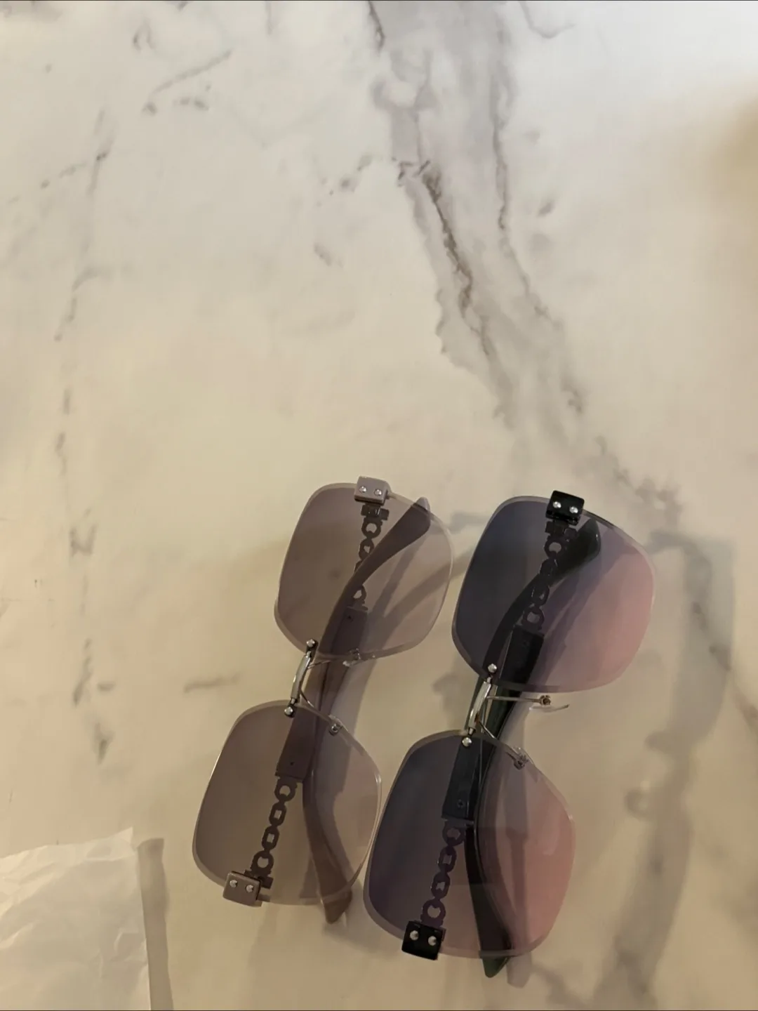 2-Pack Stylish Women’s Sunglasses – Rimless & Trendy thumbnail