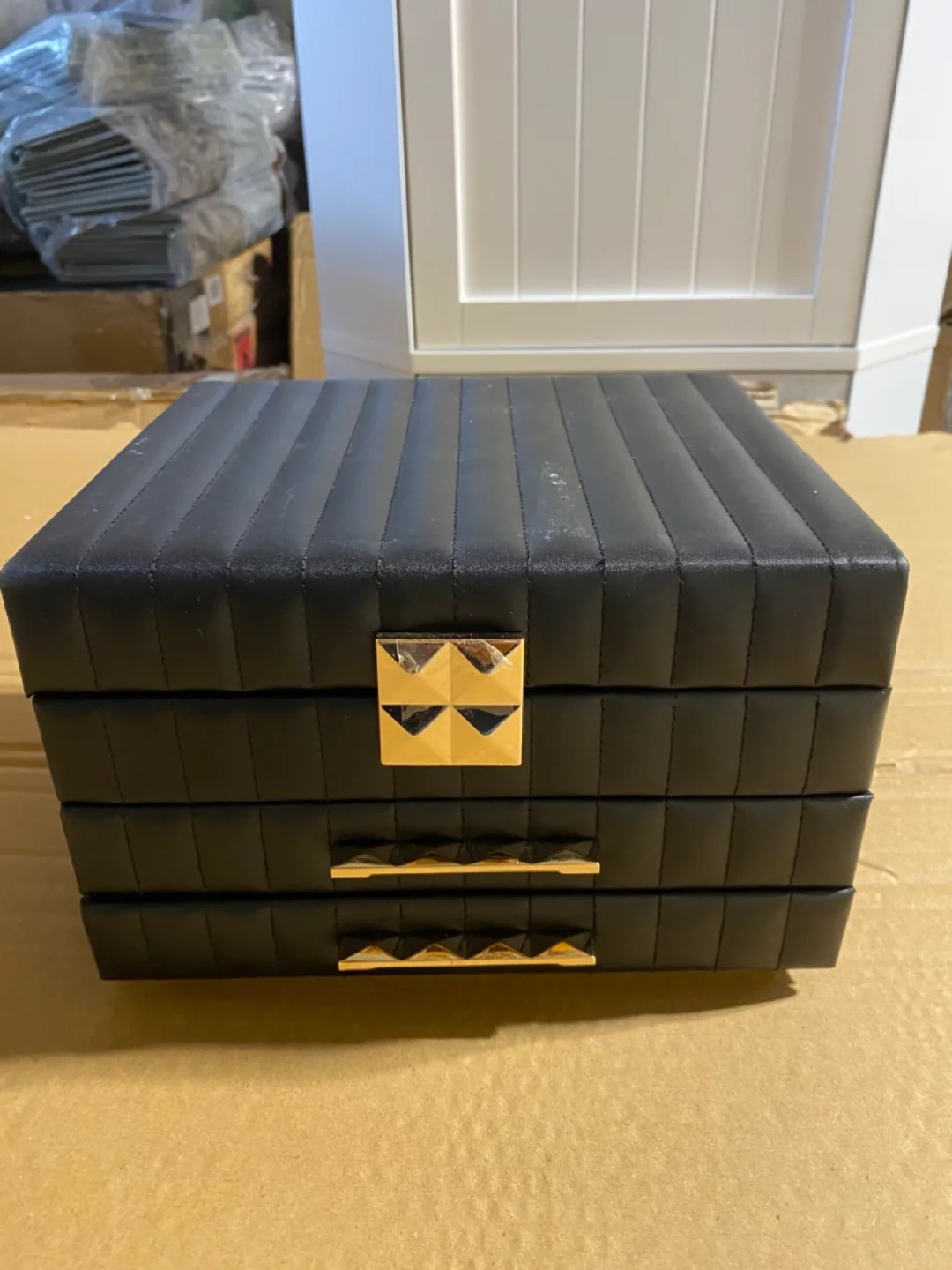 Elegant Jewelry Box – Stylish & Spacious Organizer thumbnail
