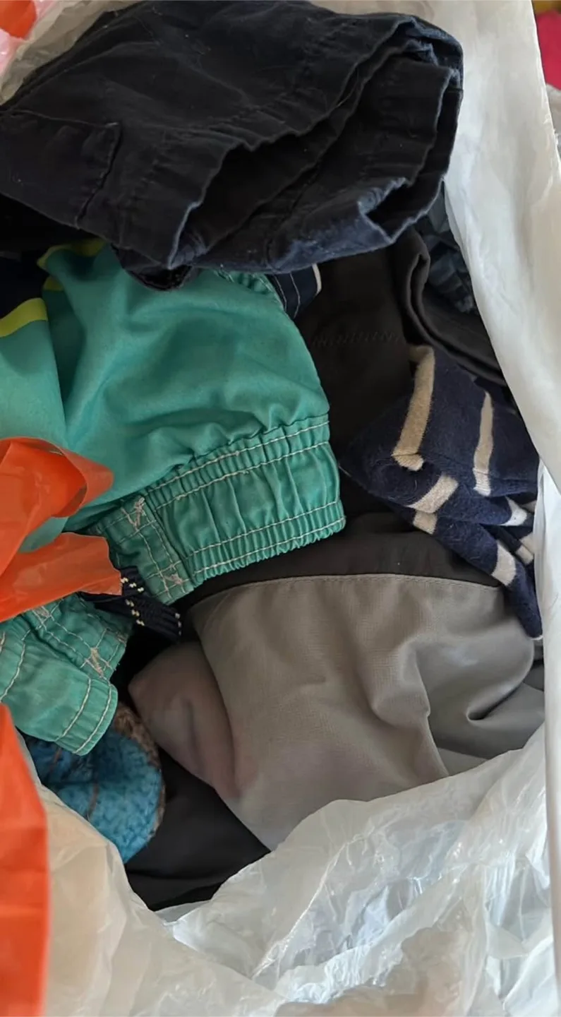 Bag of toddler clothes thumbnail