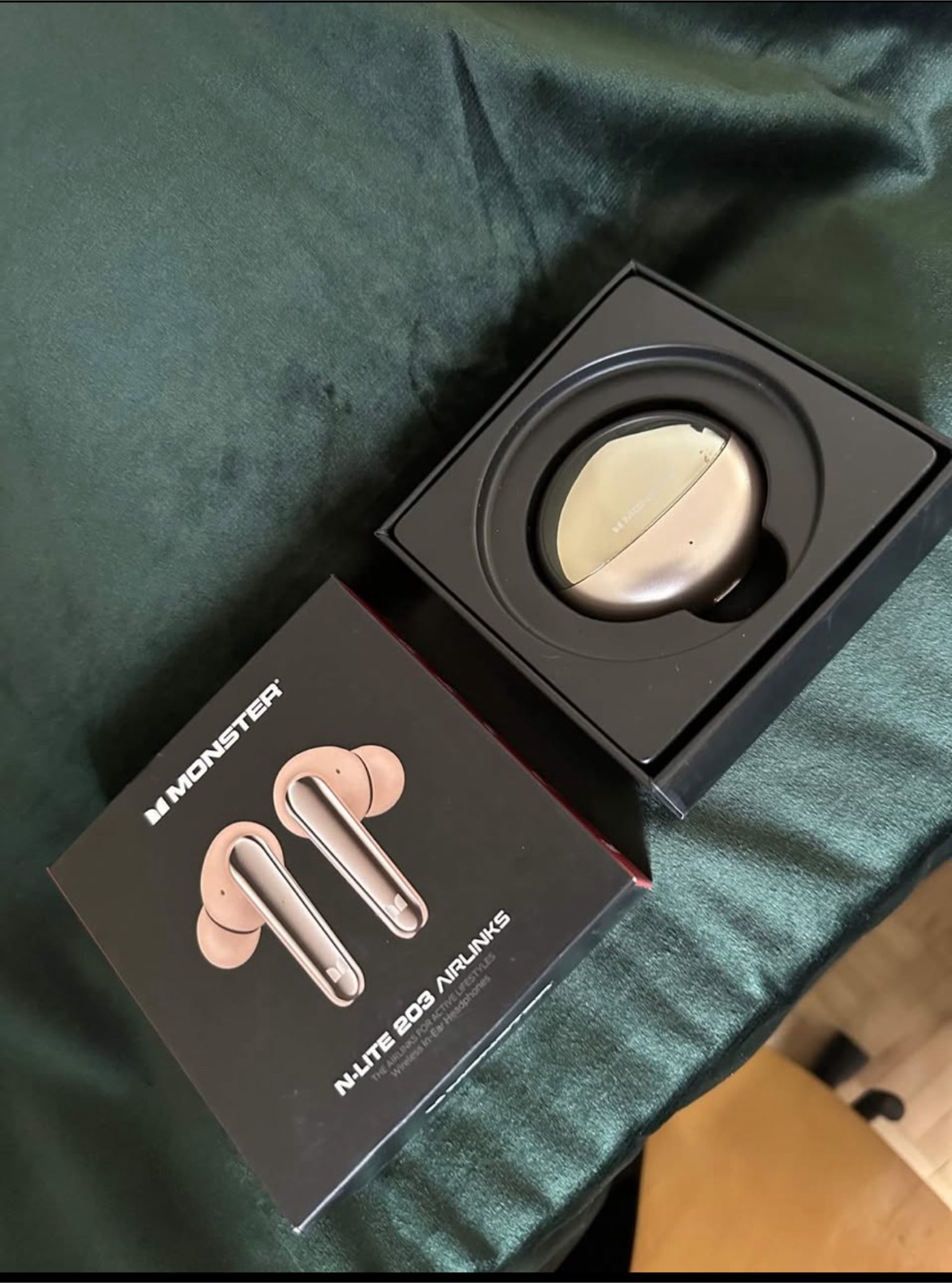Monster N-Lite 203 AirLinks - Like New!