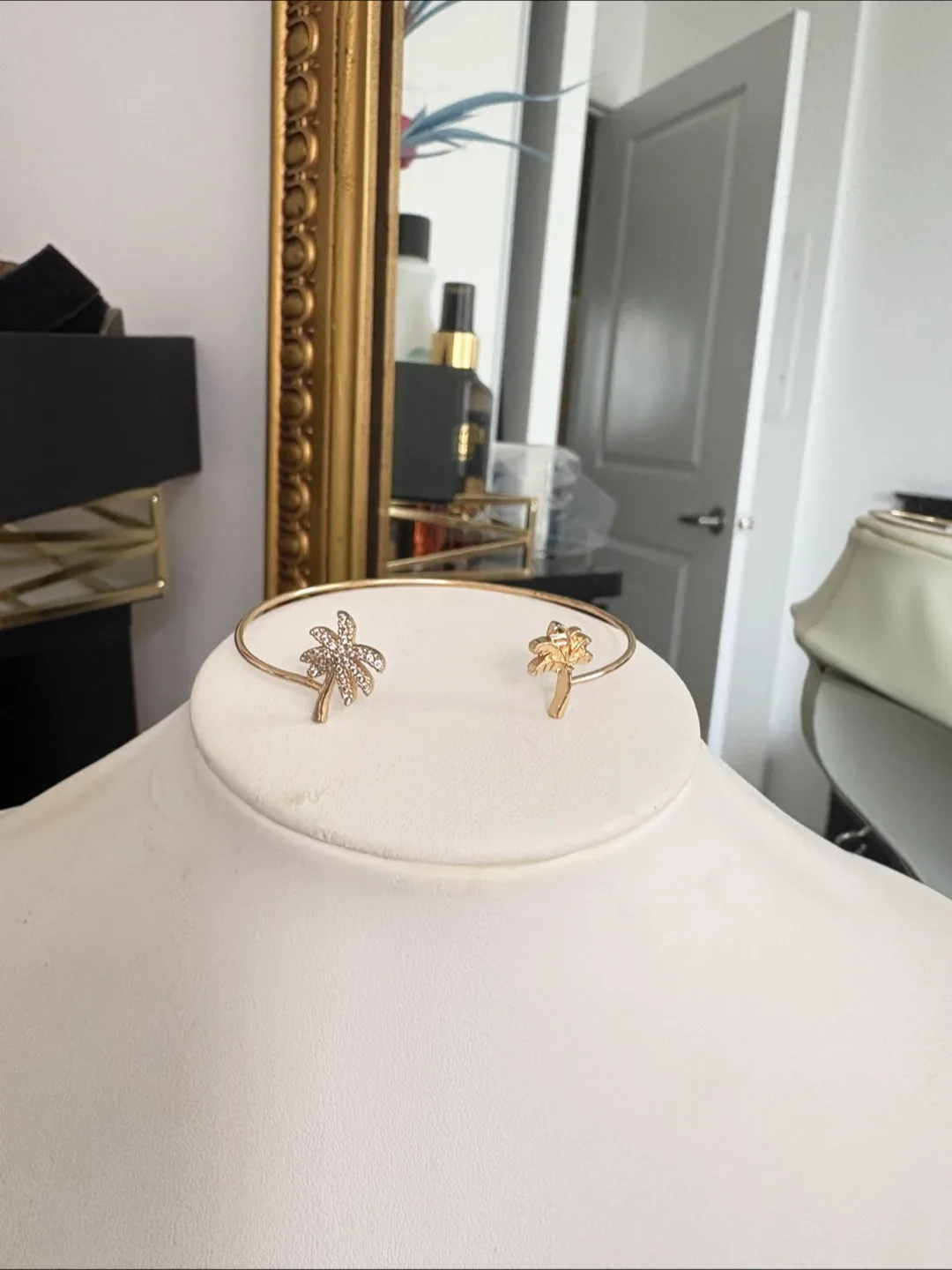 Gold Tone Palm Tree Bangle Bracelet image indicator(3)