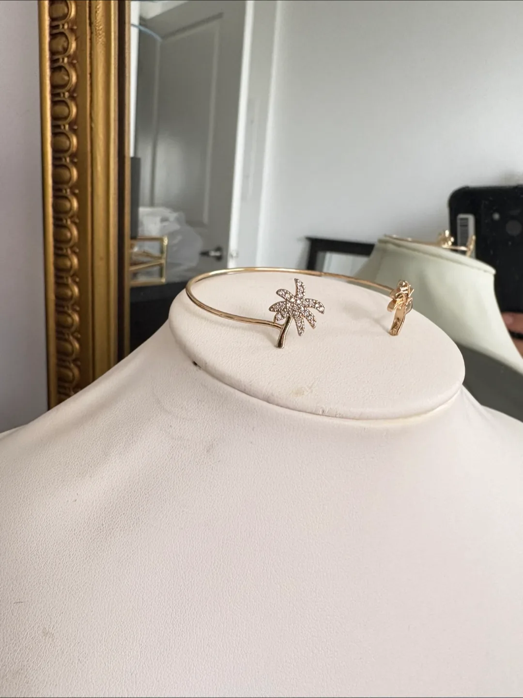 Gold Tone Palm Tree Bangle Bracelet image indicator(2)