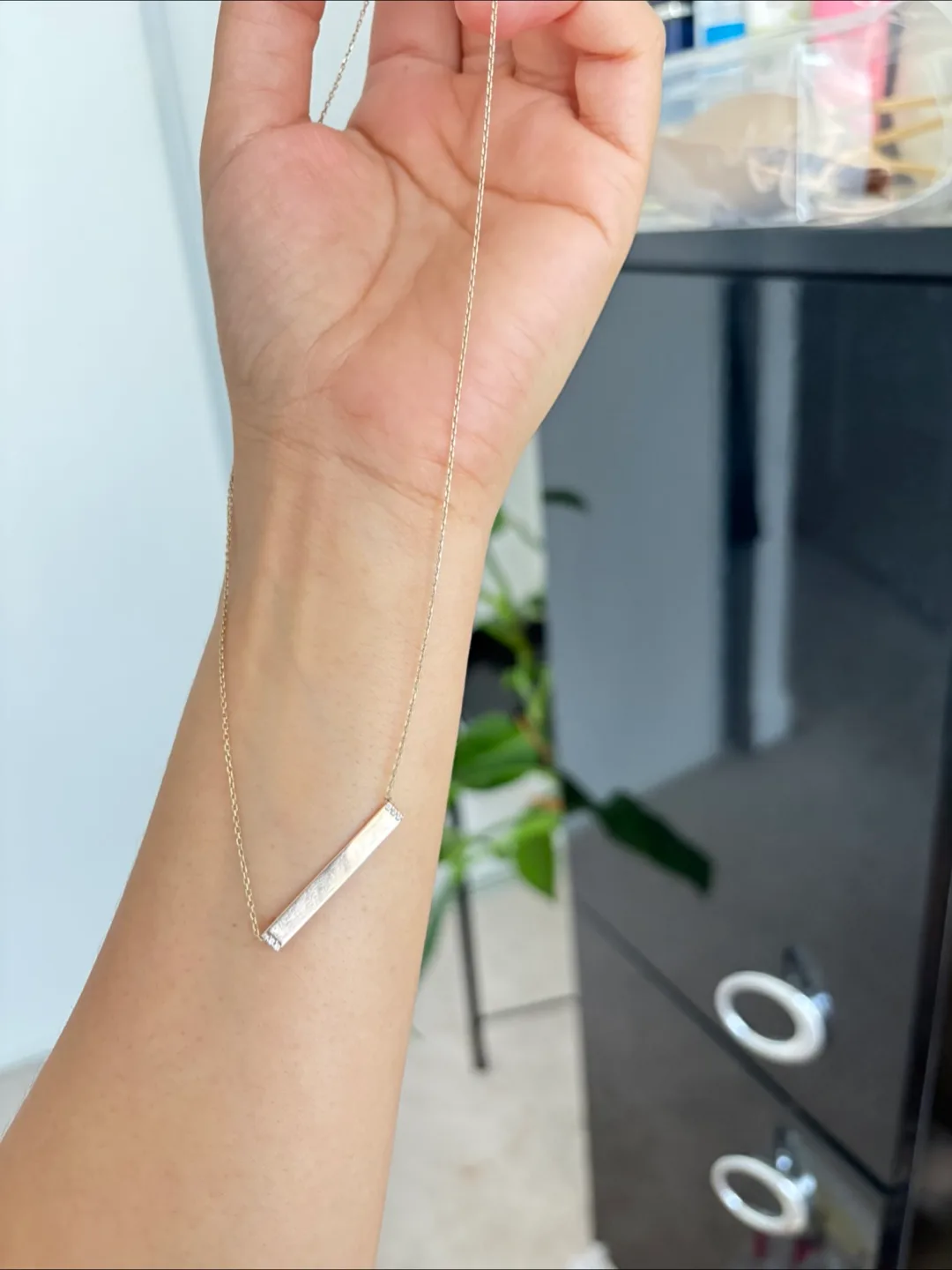 Gold Bar Necklace image indicator(4)
