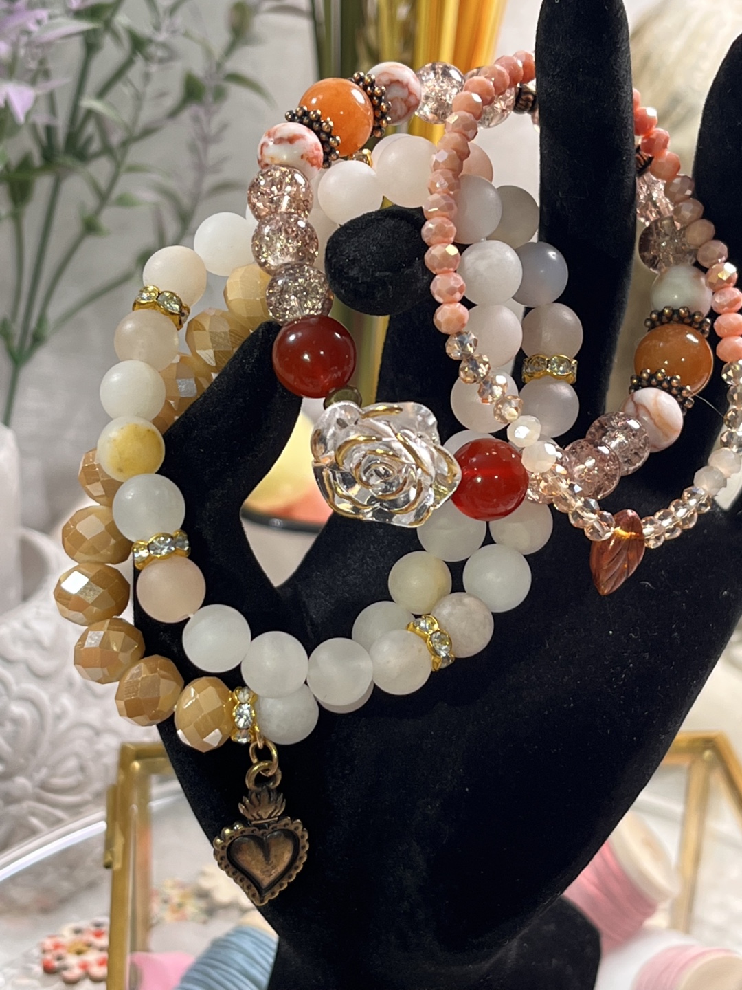 Rose and Heart Charm on Carnelian, Aventurine and Red Vein Agate - photo 3