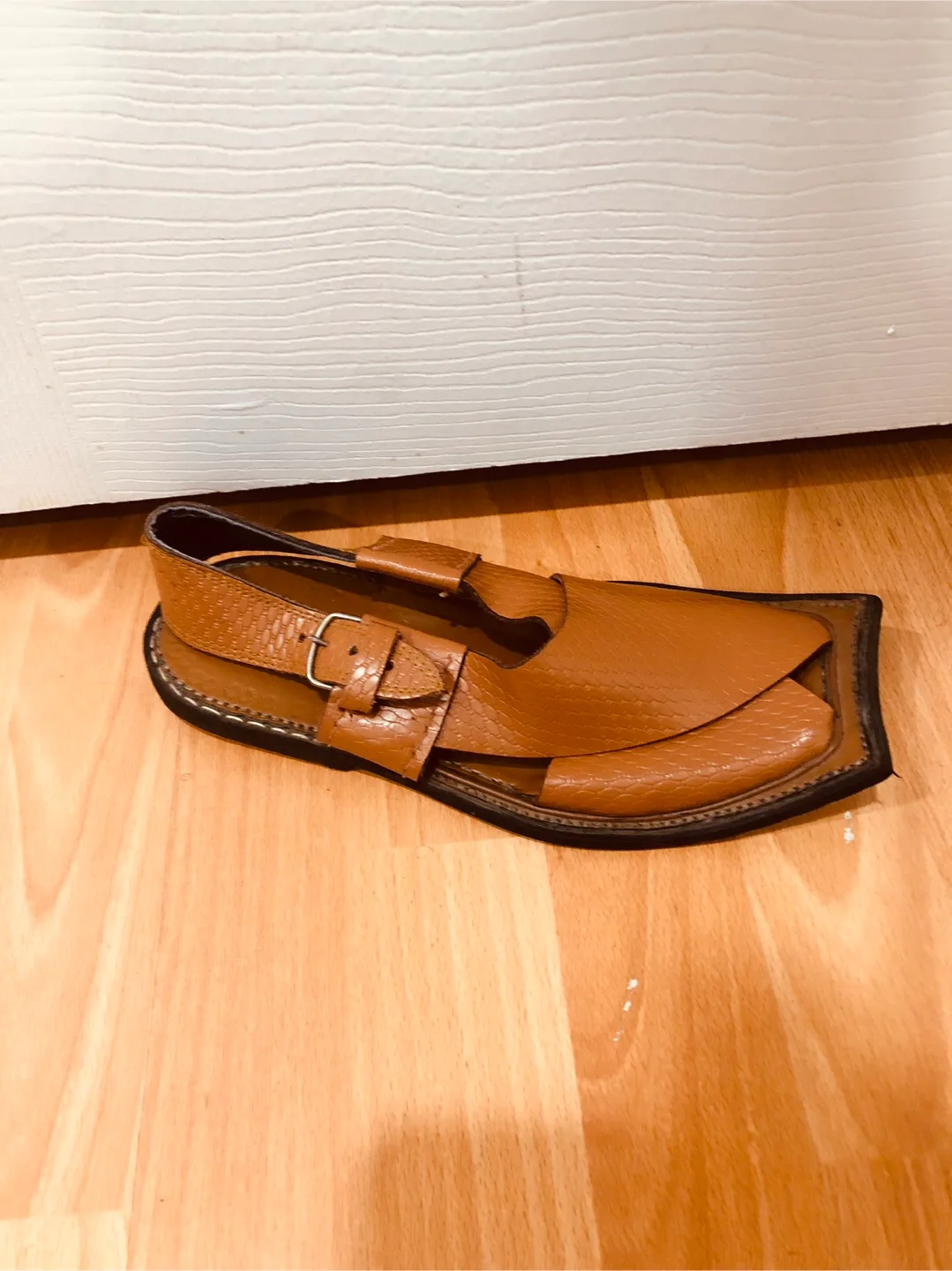 Men's Leather Peshawari Chappal - Size 9 image indicator(2)