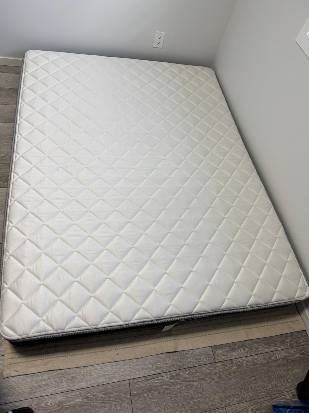 Queen Size Mattress - coil
