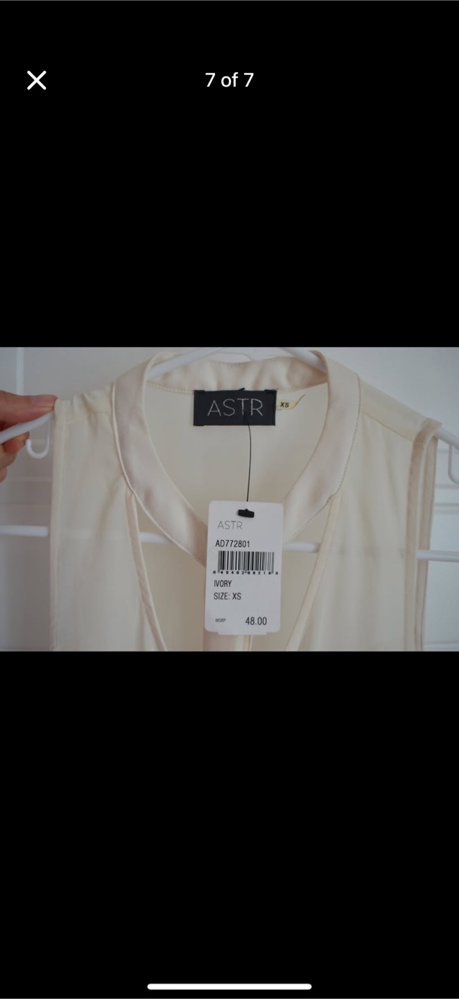 ASTR Cream Sleeveless Blouse - Size XS - photo 4