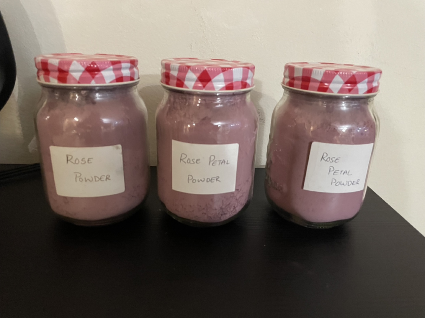 Organic Rose Petal Powder & Multani Mitti - photo 2