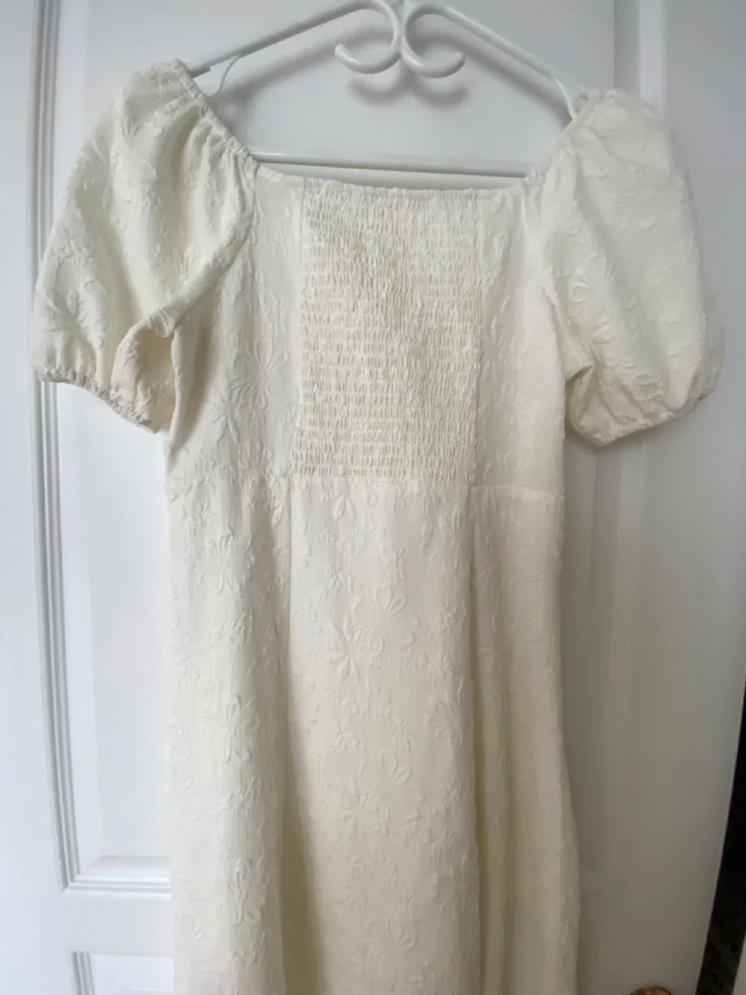 White Floral Pattern Dress image indicator(3)