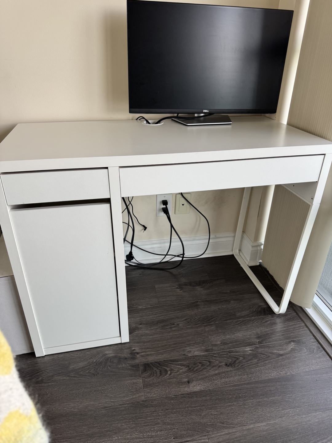 White Desk and Office Chair Set - photo 2