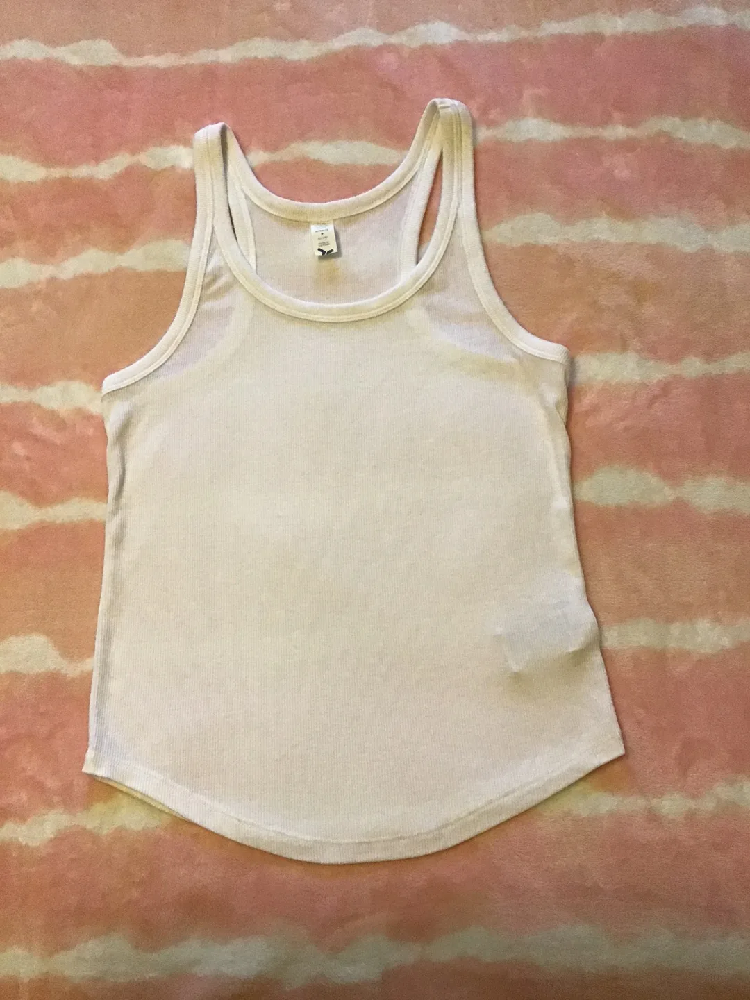 🤩 Old Navy White Tank Top - Size P thumbnail