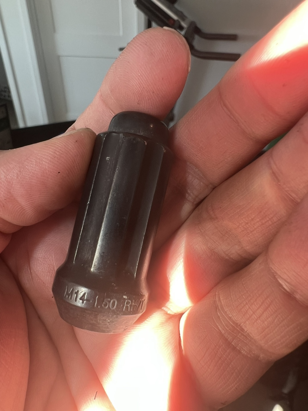 Set of 24 Black M14 1.50 RHT Lug Nuts - photo 5