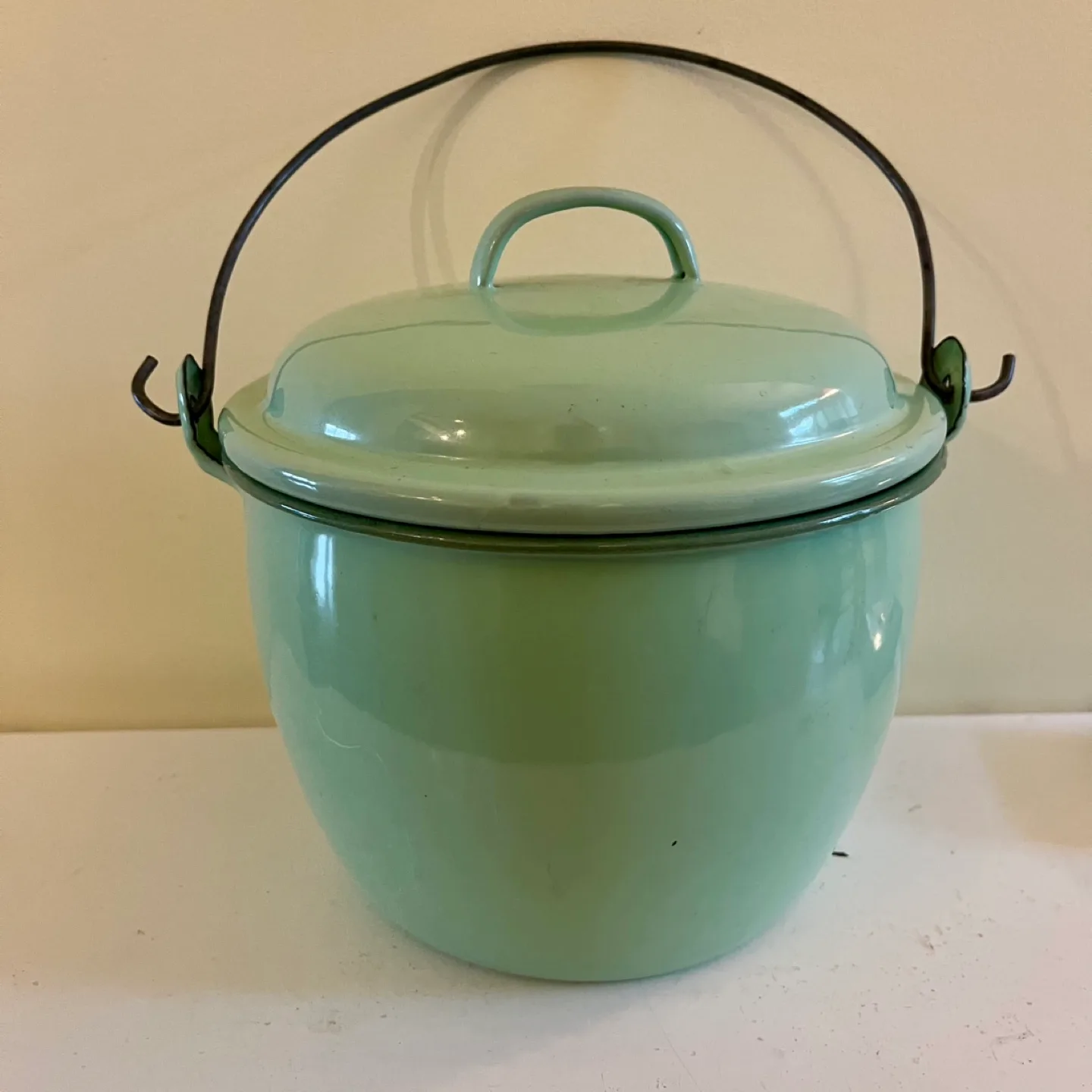YU-I Vintage Enamel Pot thumbnail