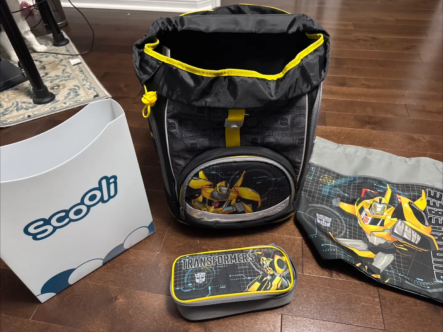 Scooli Transformers Bumblebee German School Backpack Set image indicator(2)