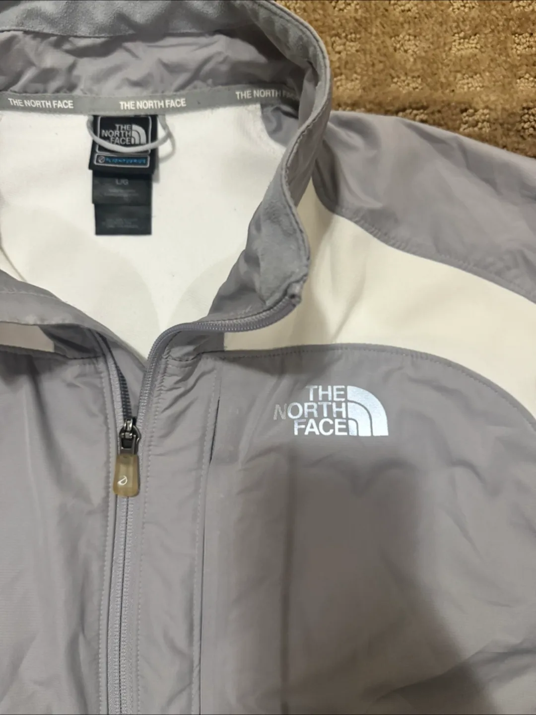 The North Face Grey & White Jacket - Size L image indicator(2)