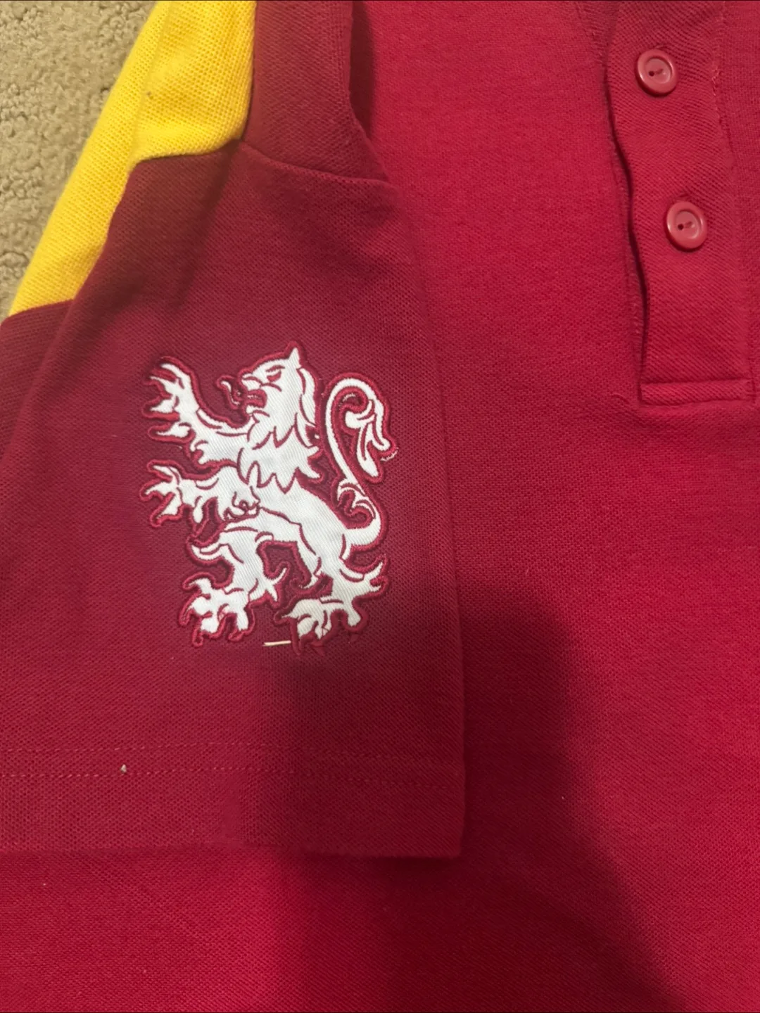 Harry Potter Gryffindor Polo Shirt - Size Medium image indicator(3)