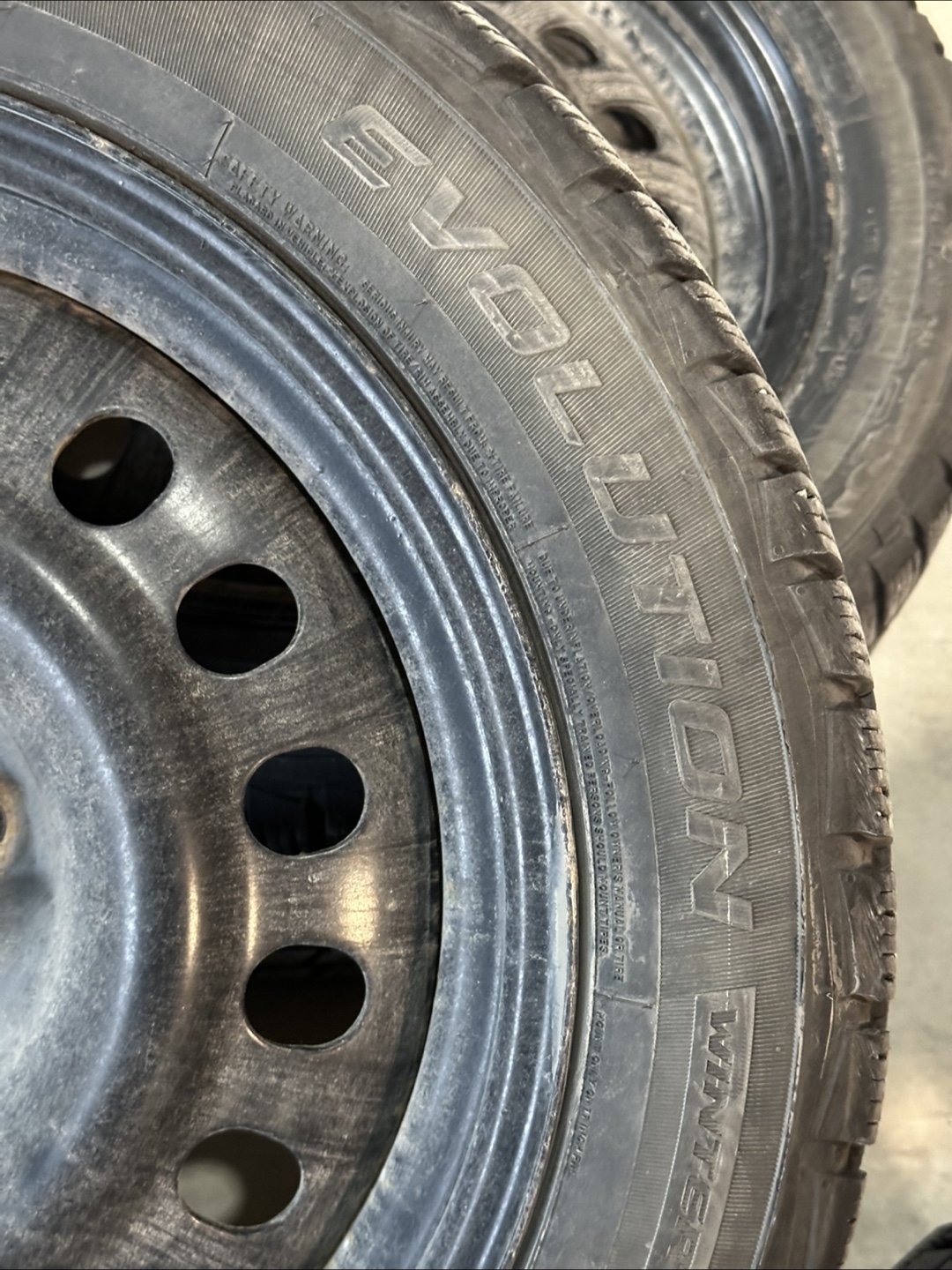 215/50R17- 5X114.3 7J Cooper Evolution Winter tires/wheels - photo 5