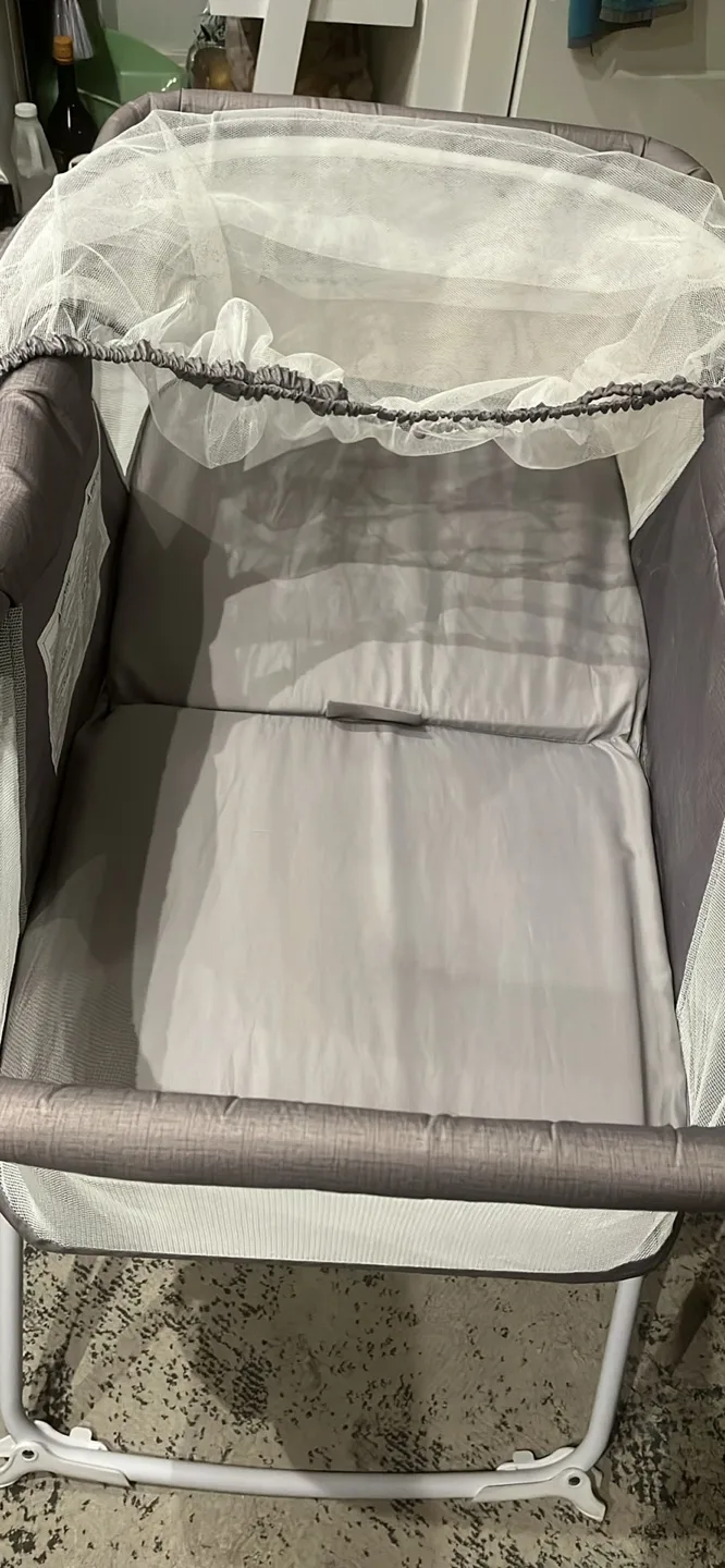 Cosco Baby Bassinet image indicator(2)