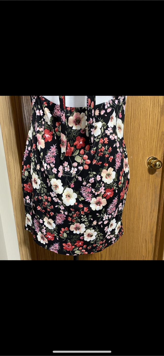 Nwot Plus size floral cutout of the shoulder dress - photo 5