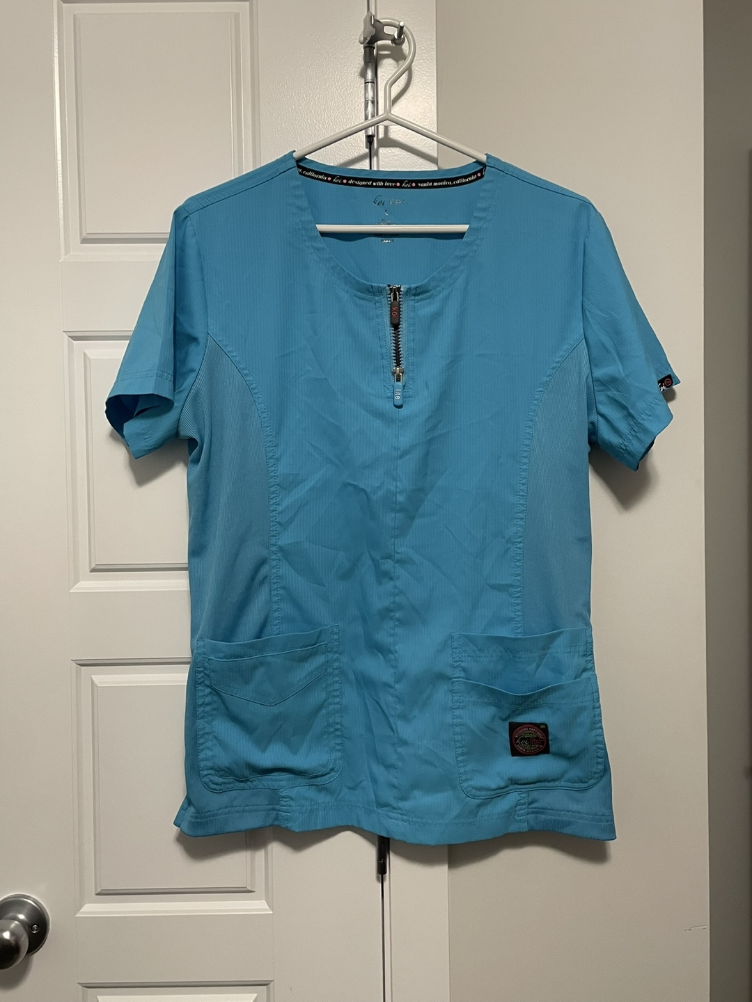 Koi Lite Large women’s scrub top