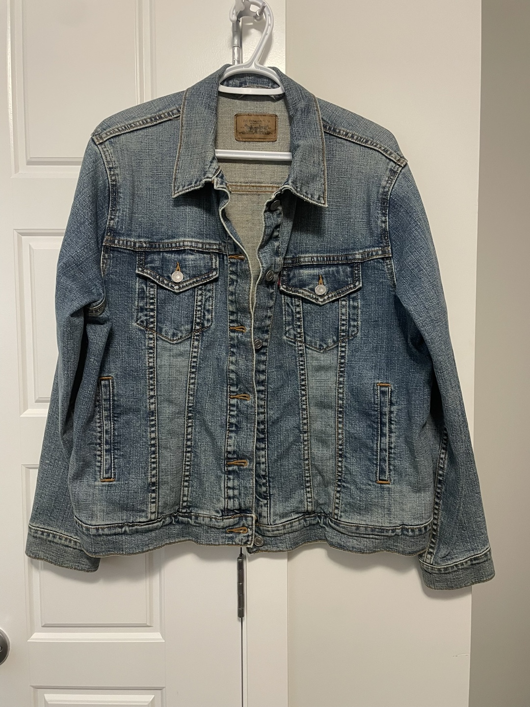 Levi's XL Women's Original Trucker Stretch Denim Jacket - photo 2